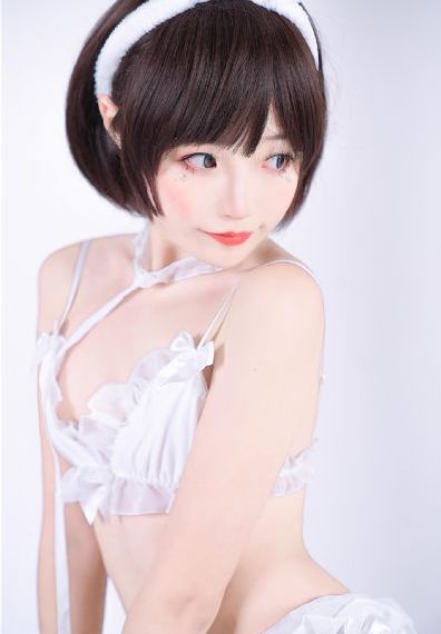 金梅瓶2