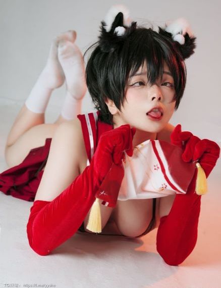 复仇女抢手